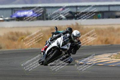 media/Apr-15-2022-Apex Assassins (Fri) [[9fb2e50610]]/Trackday Level 2/Session 4/Turn 4/